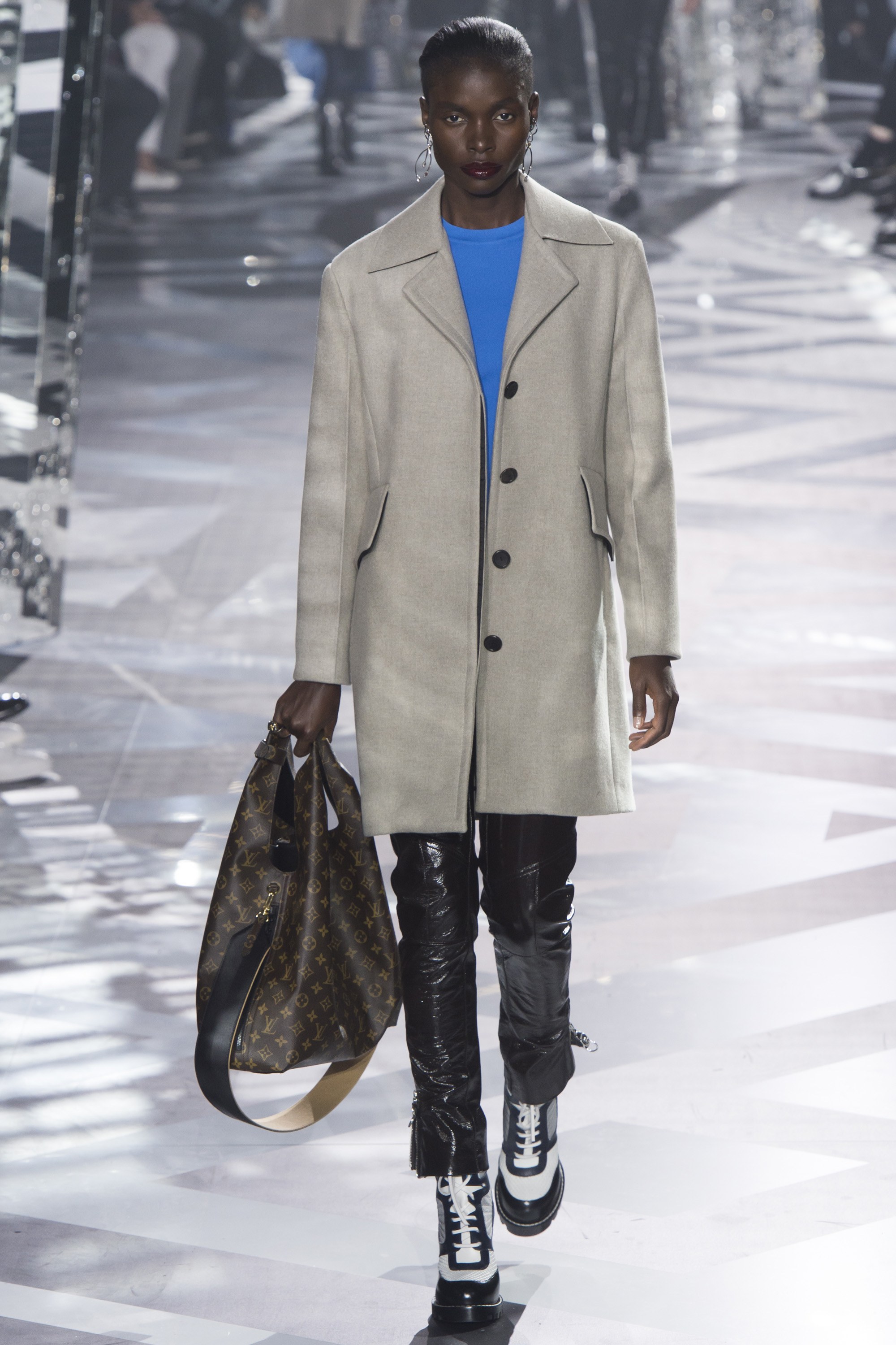  Louis  Vuitton  Fall 2022 IMG Models 